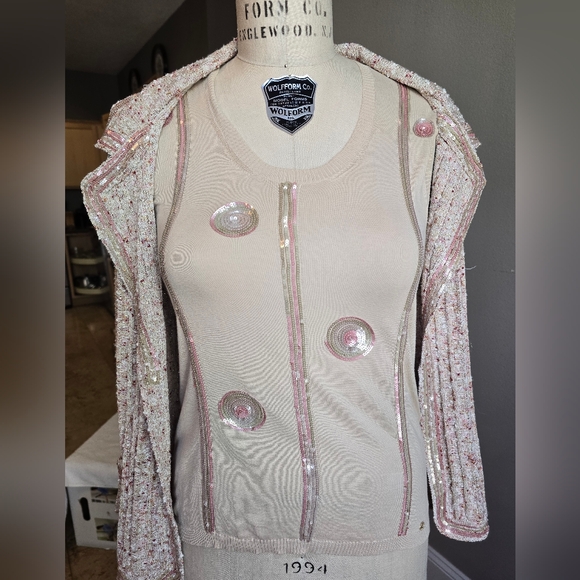 CHANEL cardigan ('06) with matching tank top, sequin accents, and Optional Belt - Picture 8 of 10
